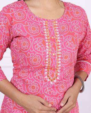 CHUNRI LAHARIYA KURTI