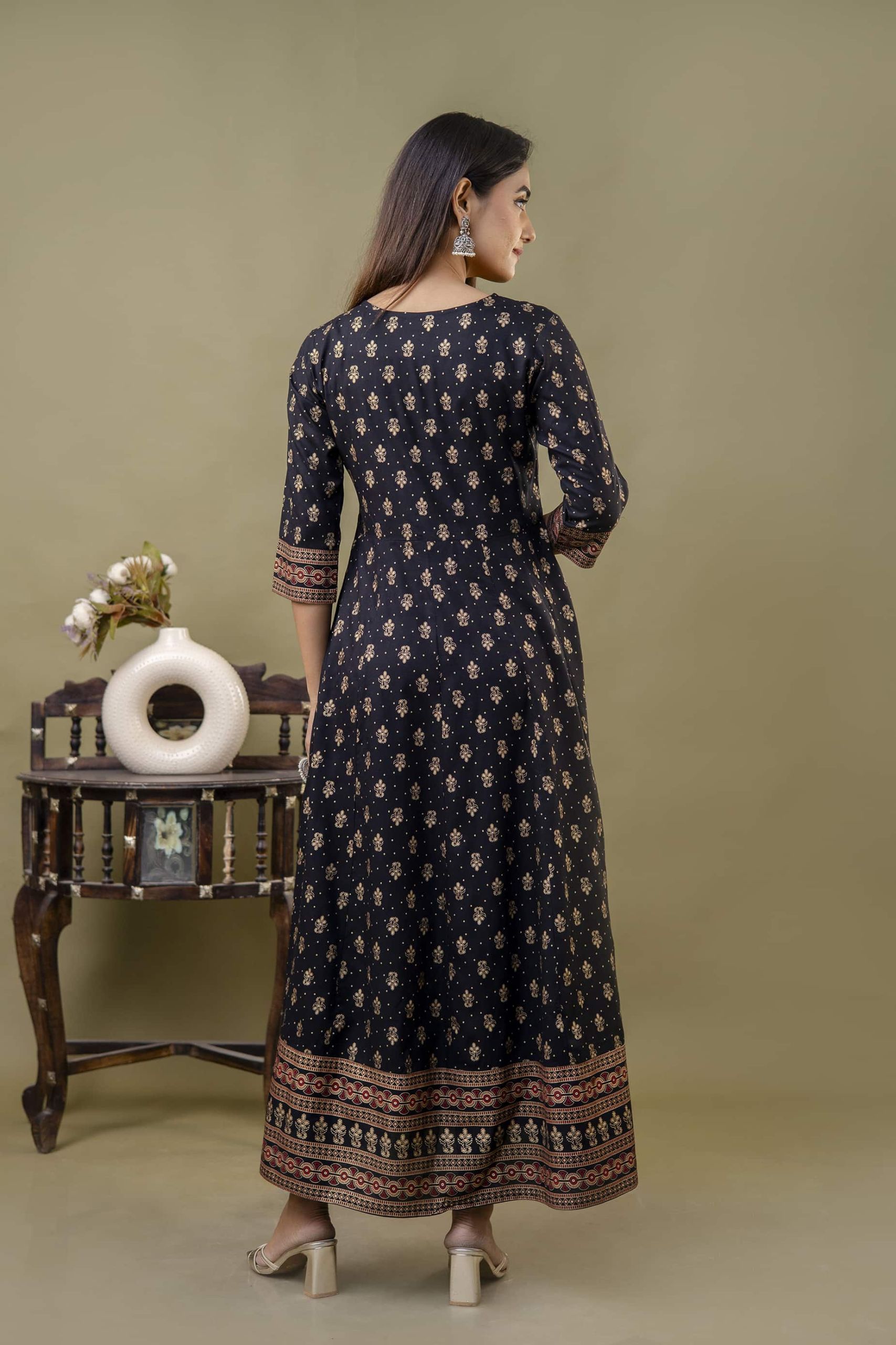 Long Frock Ghera Gaoun Kurti  ( ANARKALI KURTI )