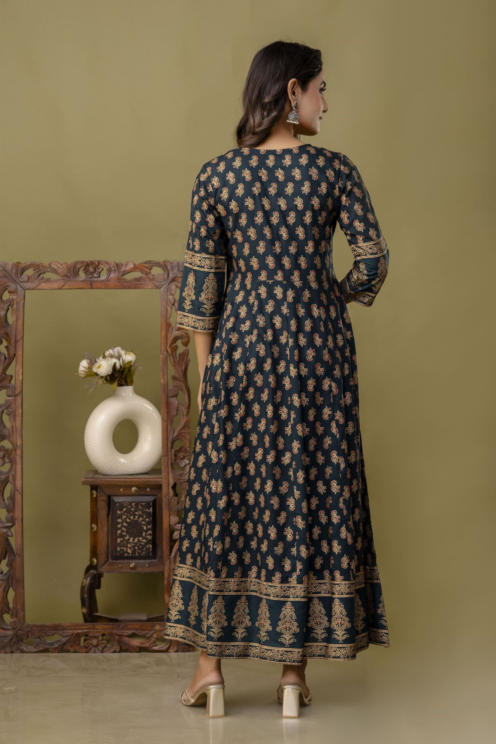 Long Frock Ghera Gaoun Kurti  ( ANARKALI KURTI )