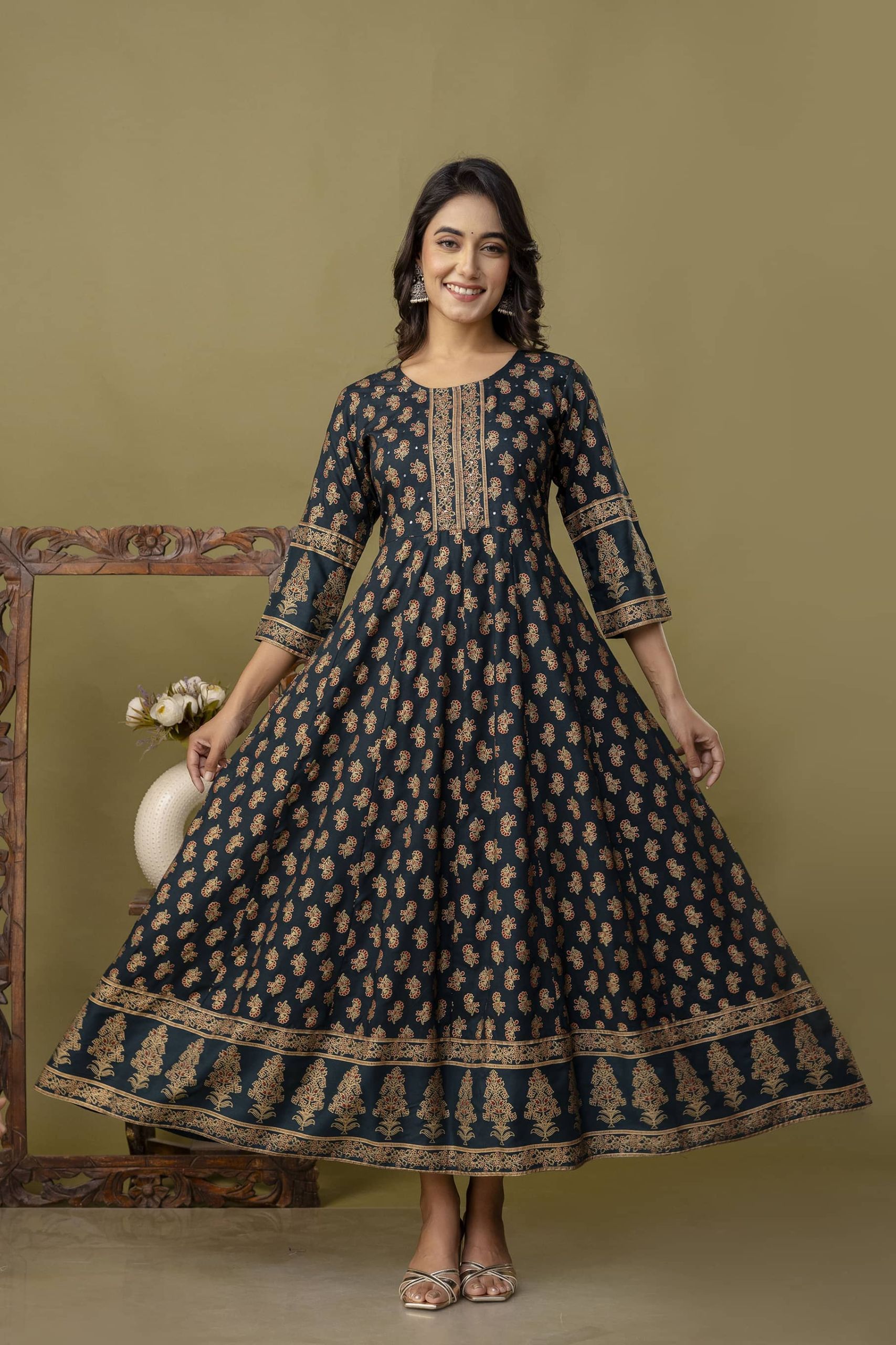 Long Frock Ghera Gaoun Kurti  ( ANARKALI KURTI )