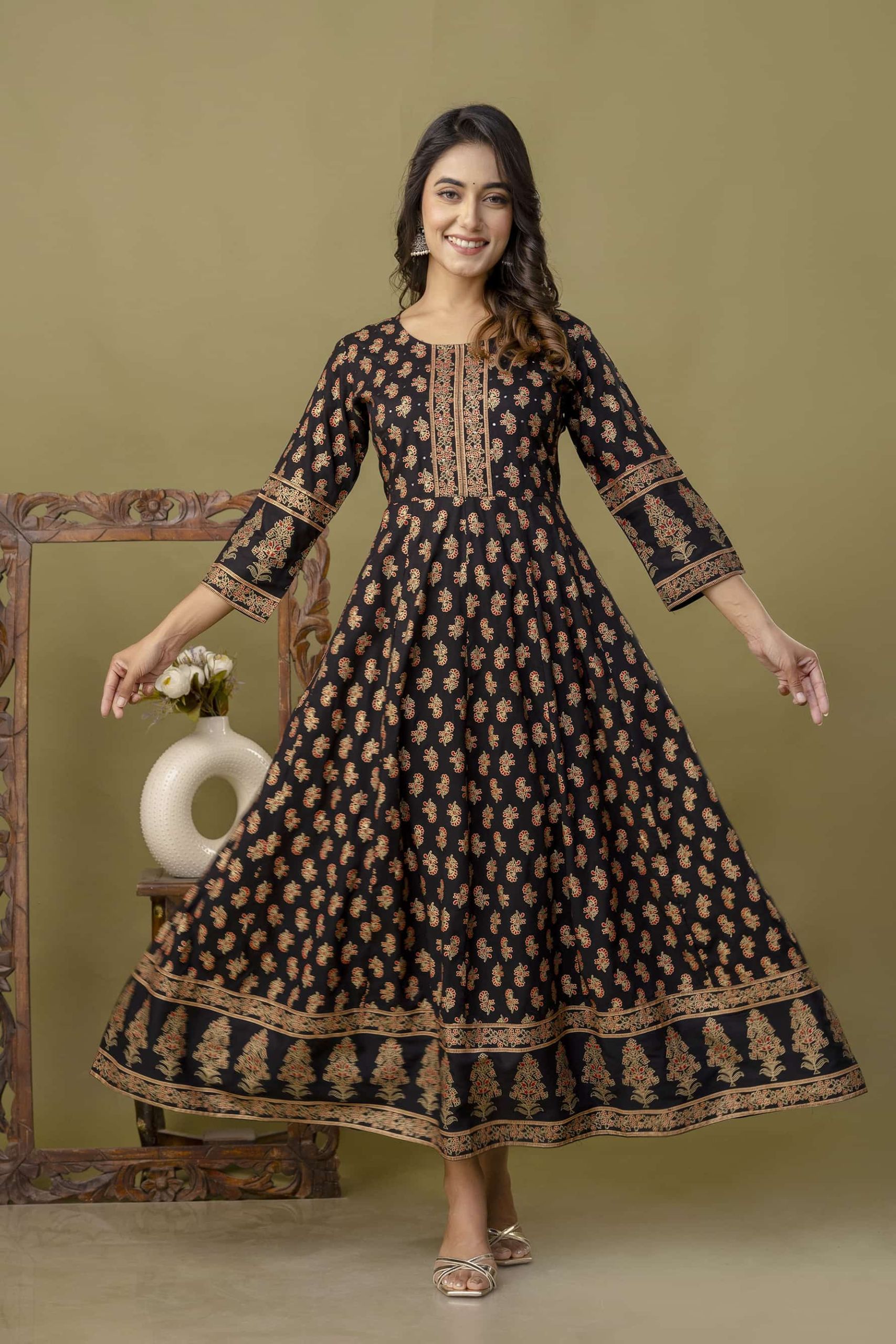 Long Frock Ghera Gaoun Kurti  ( ANARKALI KURTI )