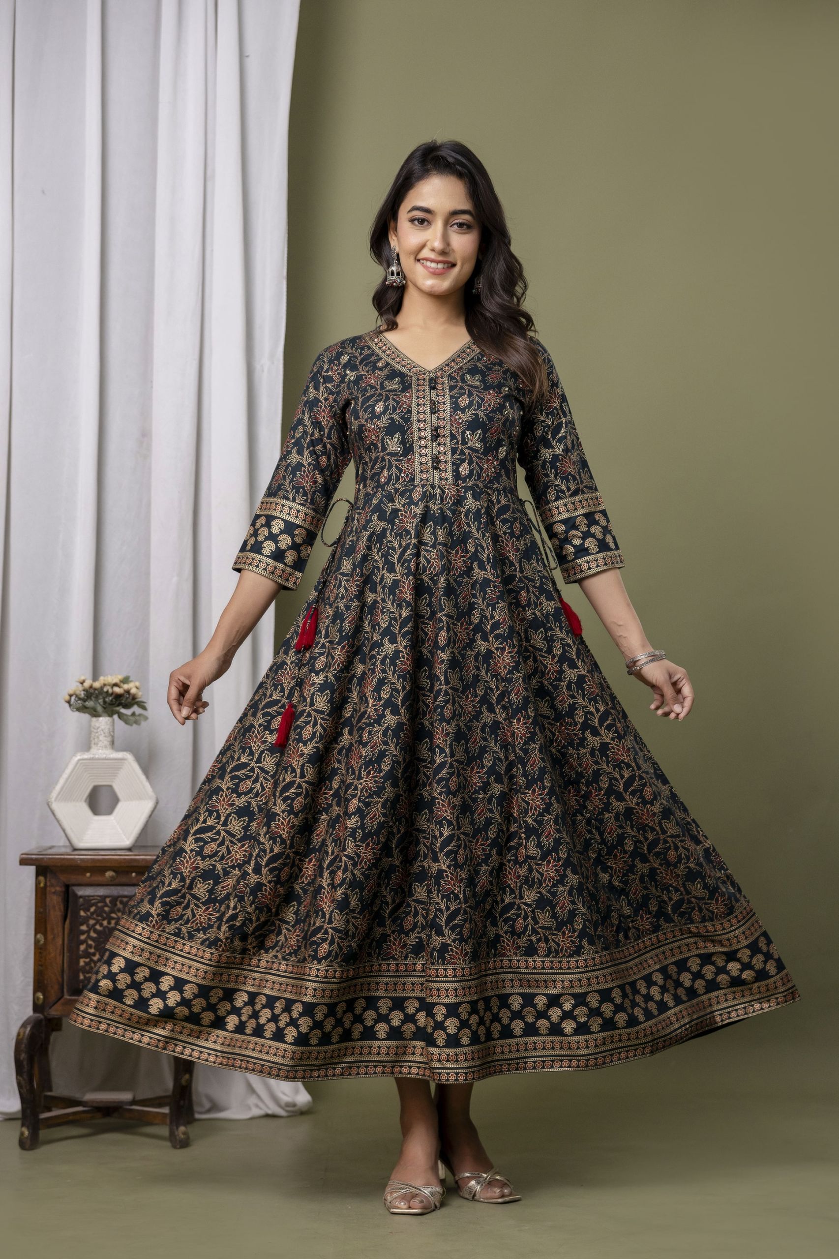 LONG FROCK GHERA  GAOUN KURTI  ( ANARKALI KURTI )