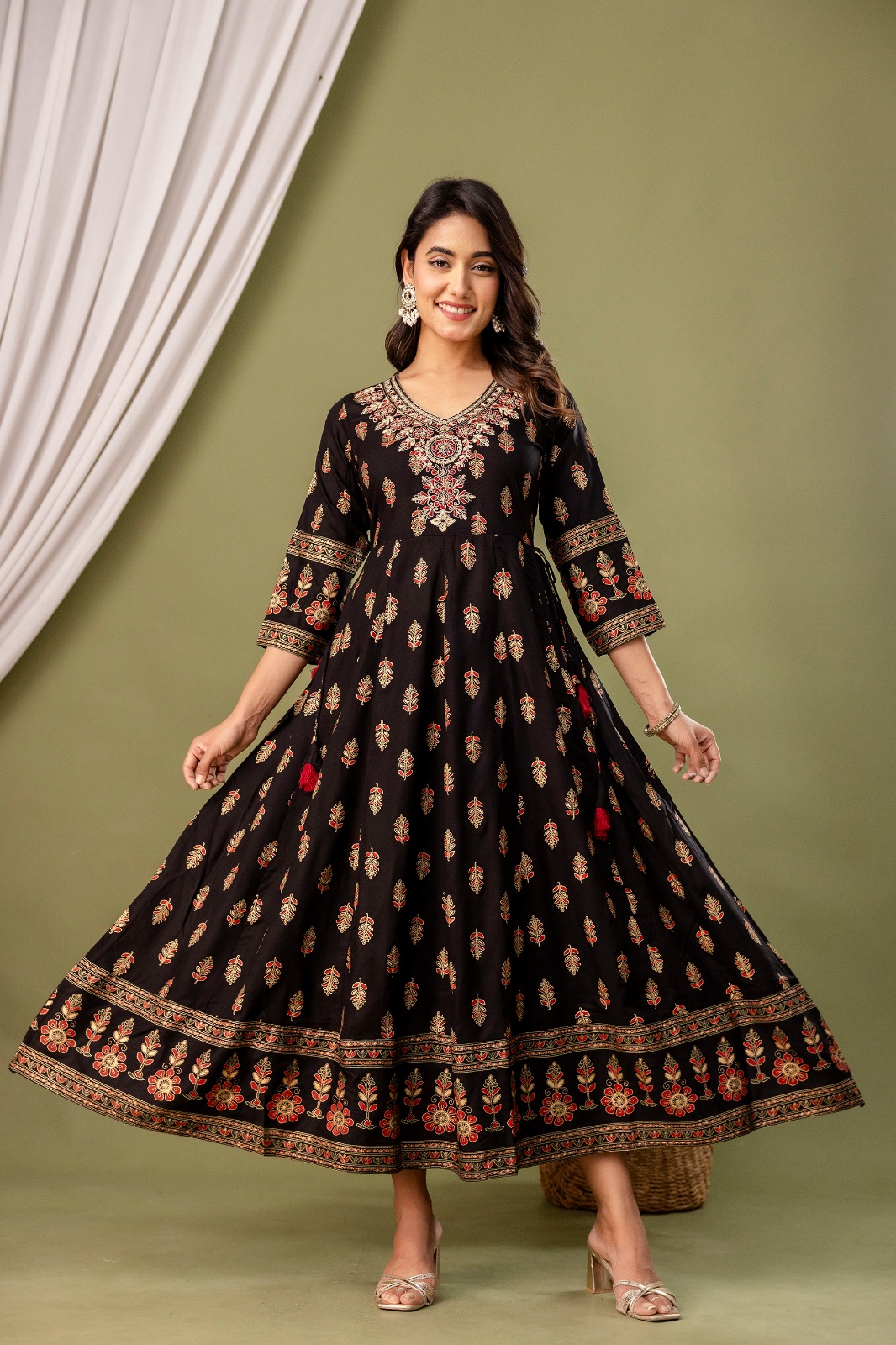 LONG FROCK GHERA  GAOUN KURTI  ( ANARKALI KURTI )