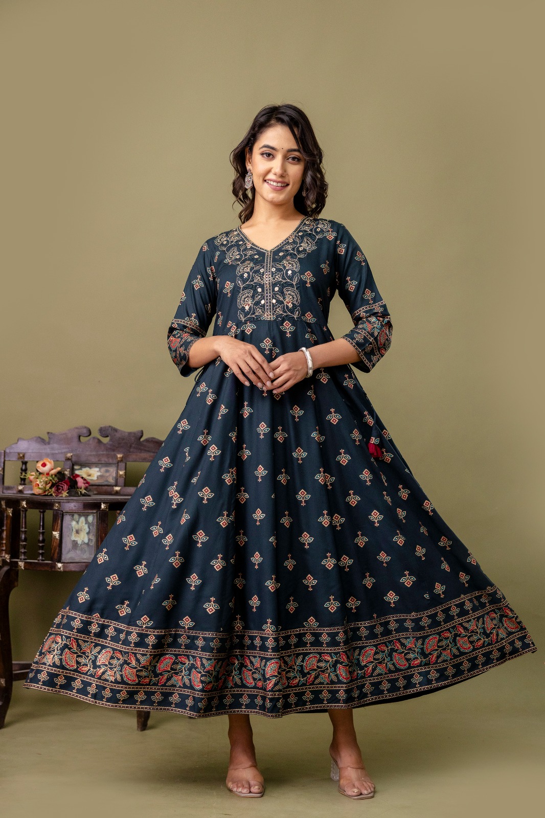 LONG FROCK GHERA  GAOUN KURTI  ( ANARKALI KURTI )