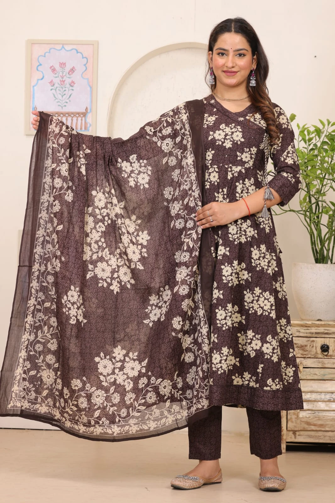 Floral Printed Straight Kurta Pant Dupatta Set