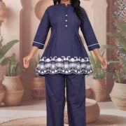 Floral Embroidered Scallop-Hem Pintuck Kurta Pant Co-ord Set