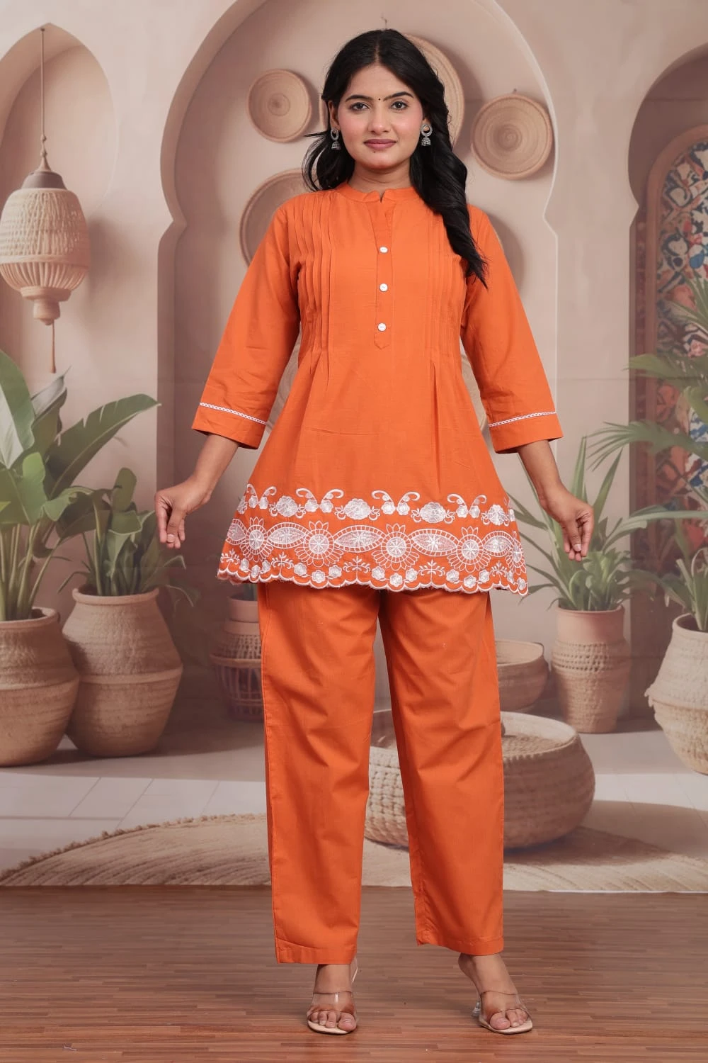 Floral Embroidered Scallop-Hem Pintuck Kurta Pant Co-ord Set